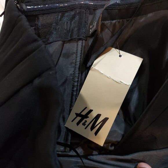 NWT H&M Women's Black Strapless Dress - Picture 4 of 5